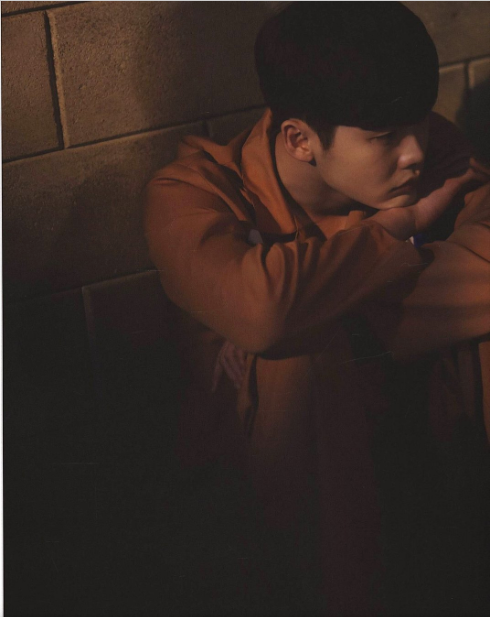 Libro del drama W two worlds(Fotos, Textos del drama)