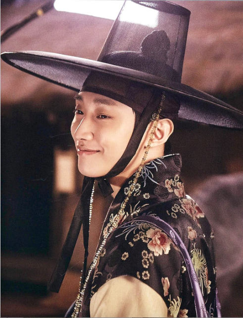 Libro del drama Moonlight Drawn by Clouds 구르미 그린 달빛(Fotos, Textos del drama)